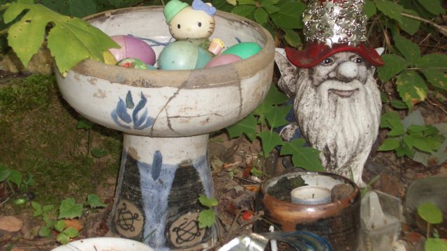 Gnomey shrine
